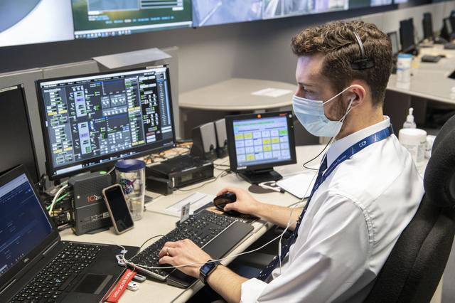 NASA image: MSFC Teams at MSFCC Moniter Launch Conditions for Crew 1 Mission