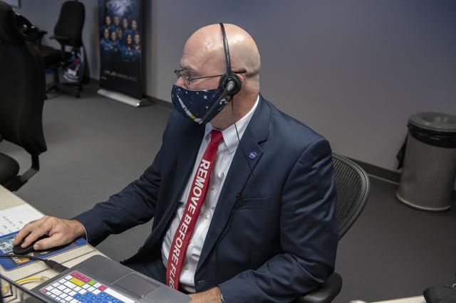 NASA image: MSFC Teams at MSFCC Moniter Launch Conditions for Crew 1 Mission