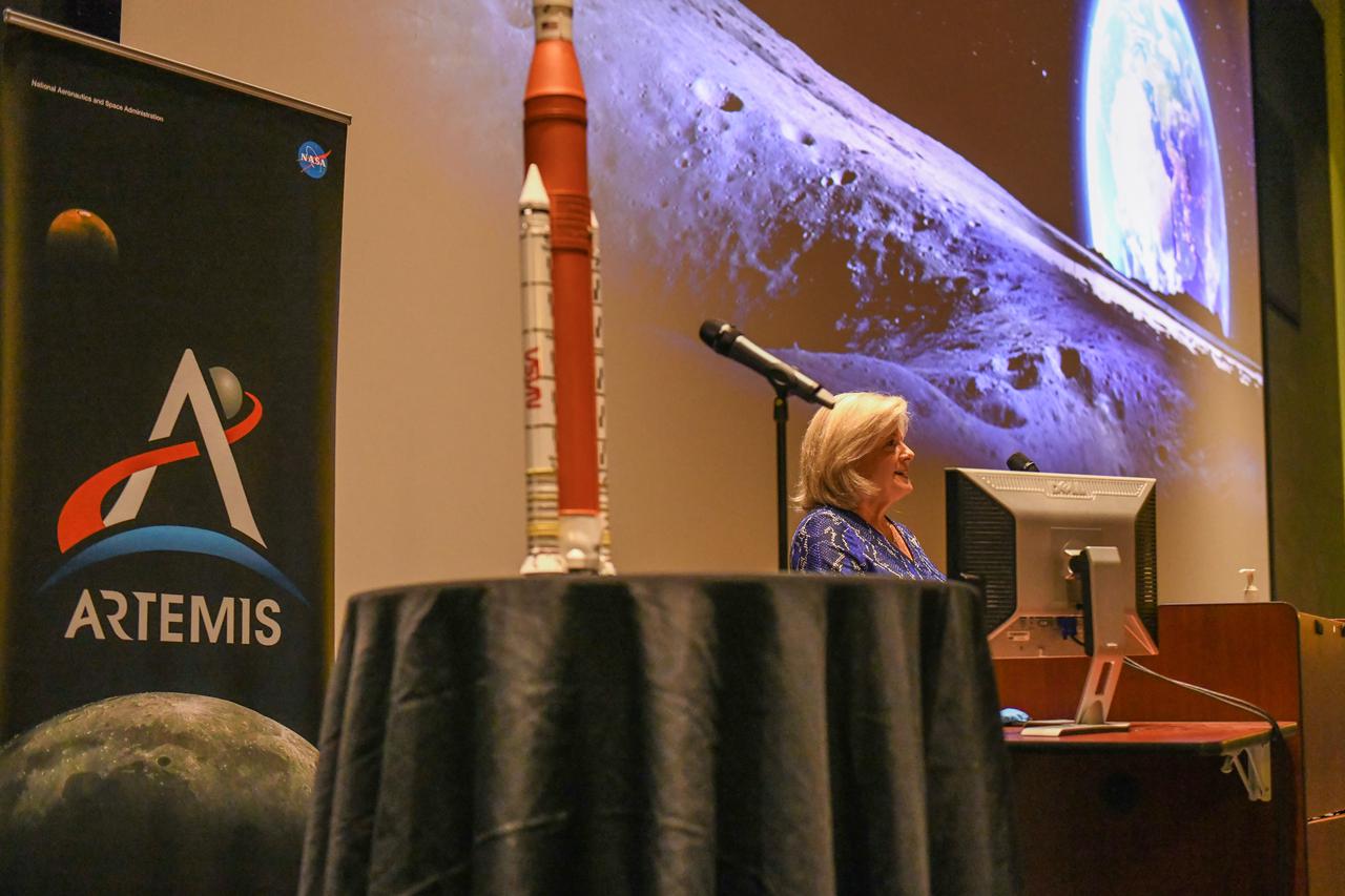 MSFC Director Jody Singer welcomes audience to Chamber Media Briefing at USSRC.