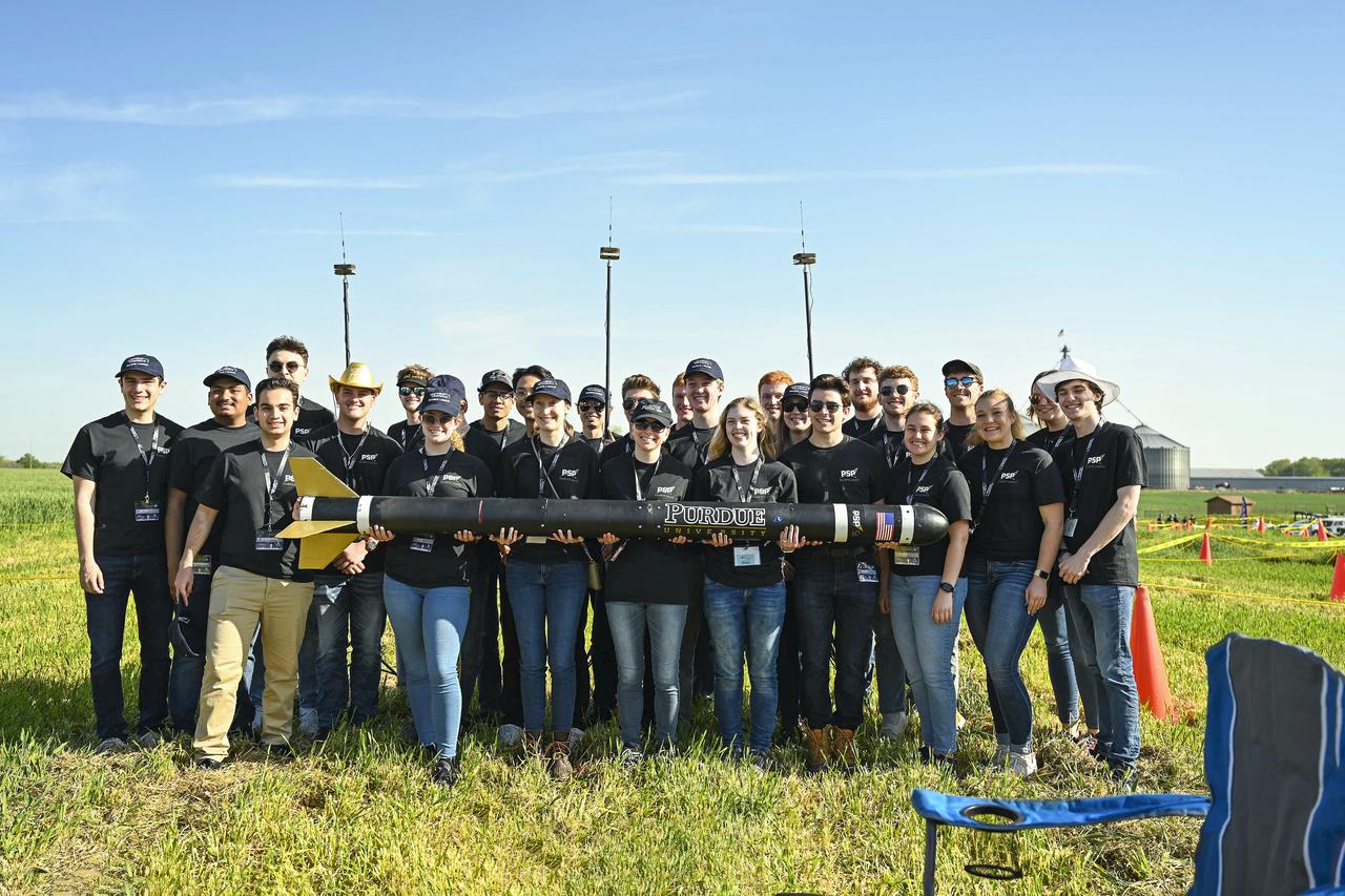 Following two years of virtual events, high school and college teams from across the country return to Bragg Farms in Toney, Alabama, to compete in NASAÕs Student Launch rocketry competition April 23.