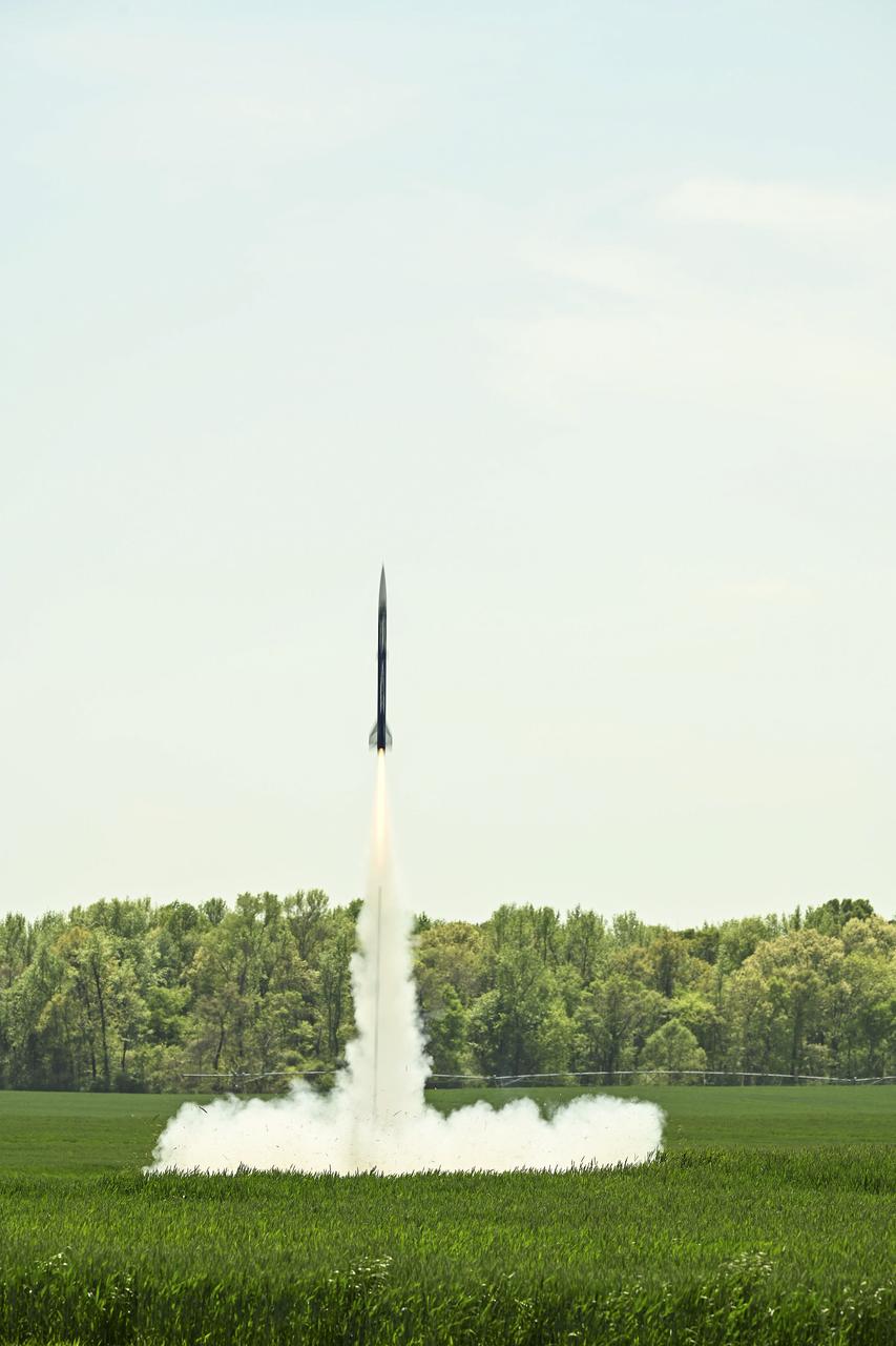 Following two years of virtual events, high school and college teams from across the country return to Bragg Farms in Toney, Alabama, to compete in NASAÕs Student Launch rocketry competition April 23.