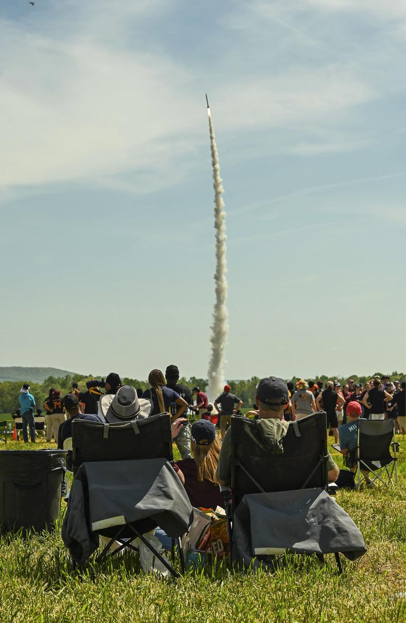 Following two years of virtual events, high school and college teams from across the country return to Bragg Farms in Toney, Alabama, to compete in NASAÕs Student Launch rocketry competition April 23.