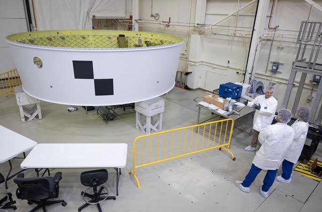 NASA image: ARTEMIS II CREW VISIT