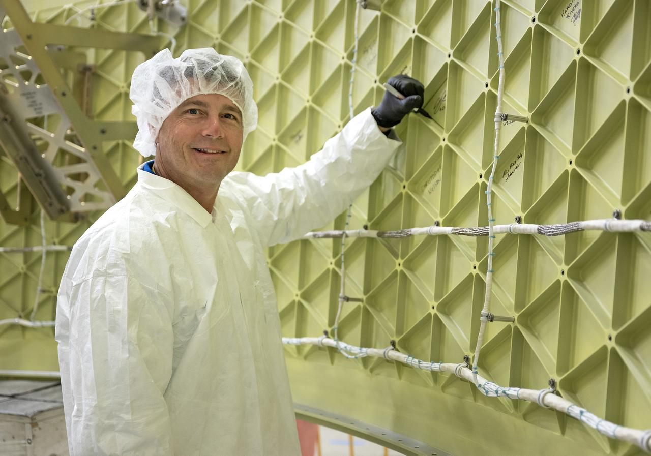 These photos show highlights from Artemis II NASA astronauts Victor Glover, Reid Wiseman, and Christina Koch of NASA and CSA (Canadian Space Agency) astronaut Jeremy Hansen visit to NASA’s Marshall Space Flight Center in Huntsville, Alabama, Nov. 27. The crew met and spoke to employees and viewed facilities for SLS (Space Launch System) rocket. All four astronauts signed the Orion stage adapter (OSA), a small ring structure that connects SLS to NASA’s Orion spacecraft, that will be used for Artemis II. Koch and Wiseman also visited the Systems Integration Lab, where SLS flight software testing is conducted. The four astronauts will launch atop SLS inside Orion to venture around the Moon on Artemis II, the first crewed flight for Artemis.