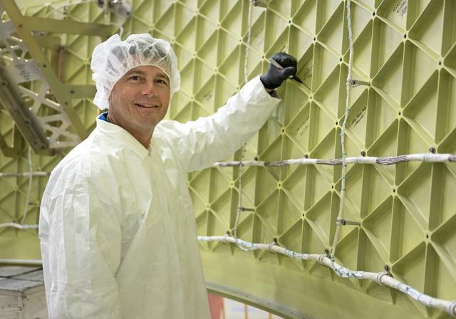 NASA image: ARTEMIS II CREW VISIT