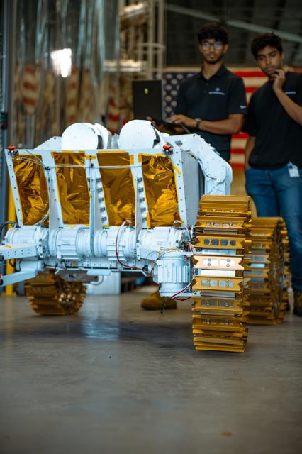 Lunar Challenge Winner Tests Technology in NASA Thermal Vacuum Chamber