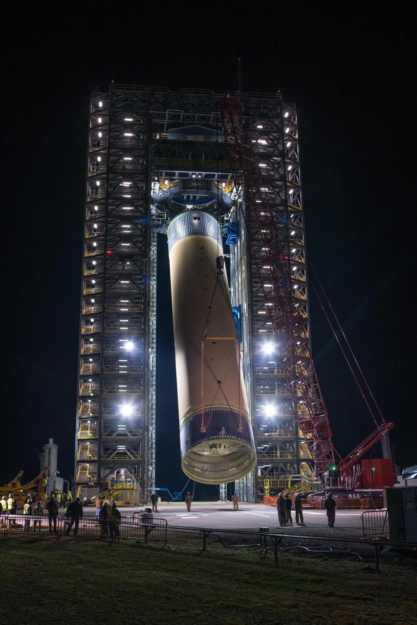 The Space Launch System (SLS) liquid hydrogen tank structural test article is loaded into Test Stand 4693 at NASA’s Marshall Space Flight Center in Huntsville, Alabama, on Jan. 14, 2019. The 149-foot piece of test hardware is the largest piece of structural hardware for the SLS core stage for America’s new deep space rocket Itis structurally identical to the flight version of the tank. It will undergo a series of tests in Test Stand 4693 to simulate the stresses and loads of liftoff and flight. These tests will help ensure designs are adequate for successful SLS missions to the Moon and beyond.