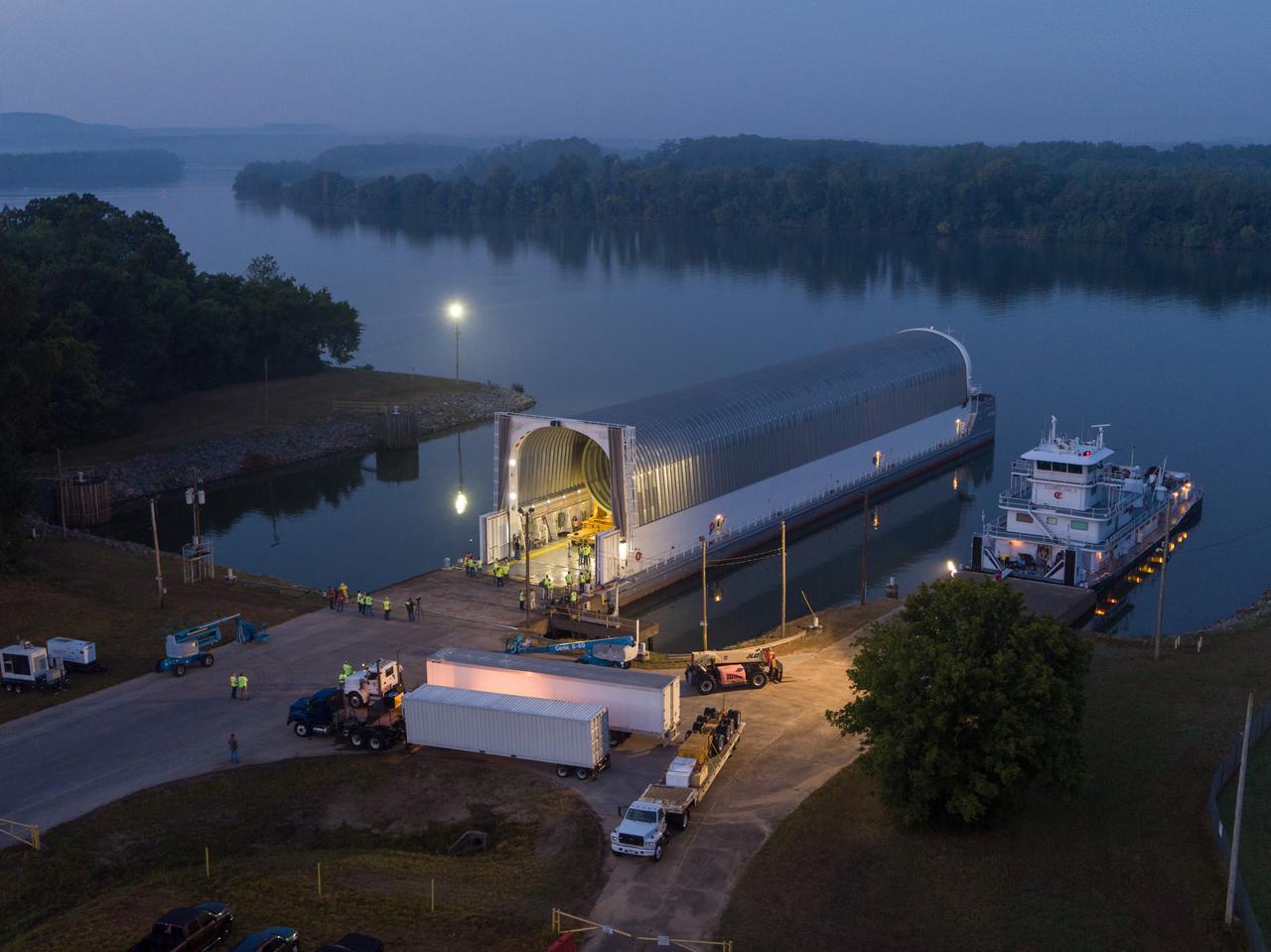 LOX STA unload from Pegasus at NASA Marshall Space Flight Center