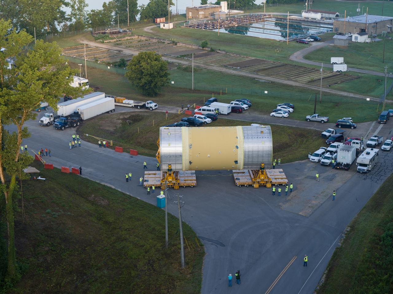 LOX STA unload from Pegasus at NASA Marshall Space Flight Center
