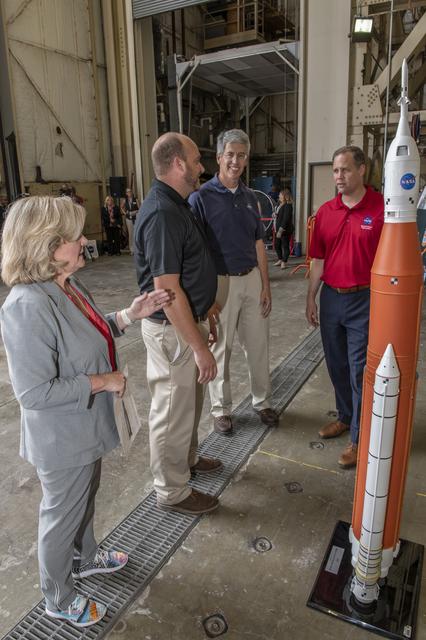 NASA image: NASA Administrator Jim Bridenstine visits Marshall Space Flight 