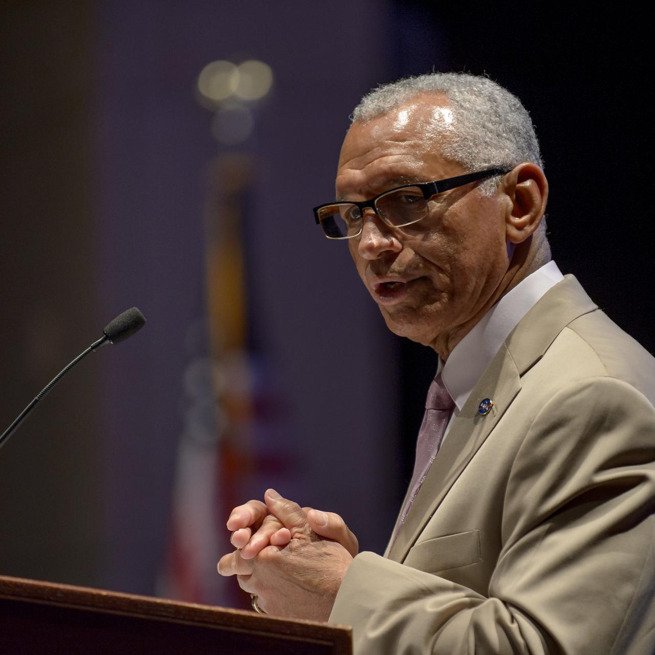 NASA Administrator Charles Bolden introduces former NASA astronaut Scott Kelly during an event  at the United States Capitol Visitor Center, Wednesday, May 25, 2016, in Washington. Photo Credit: (NASA/Bill Ingalls)