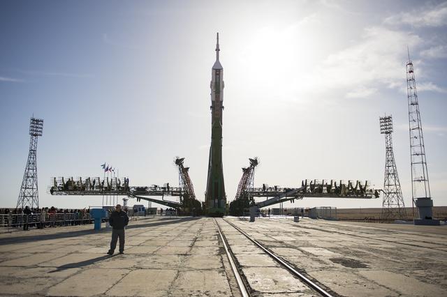 NASA image: Expedition 51 Rollout
