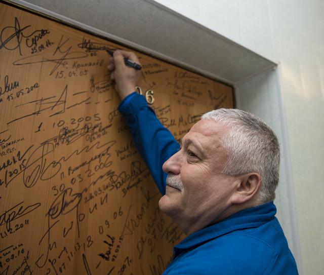 NASA image: Expedition 51 Door Signing