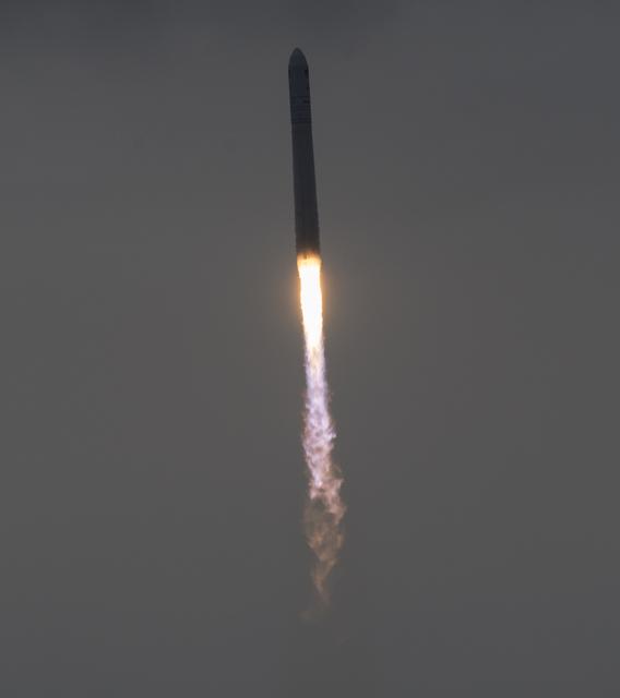 NASA image: Orbital ATK CRS-8 Launch