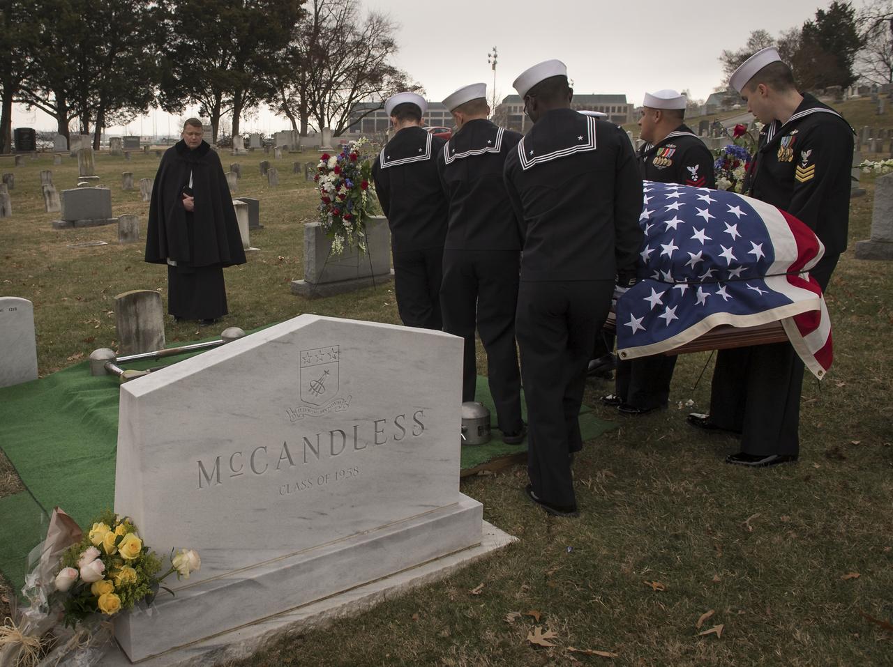 Funeral service for former NASA astronaut Captain Bruce McCandless II, USN (Ret.), Tuesday, Jan. 16, 2018 at the United States Naval Academy Cemetery in Annapolis, Maryland. Photo Credit: (NASA/Bill Ingalls)