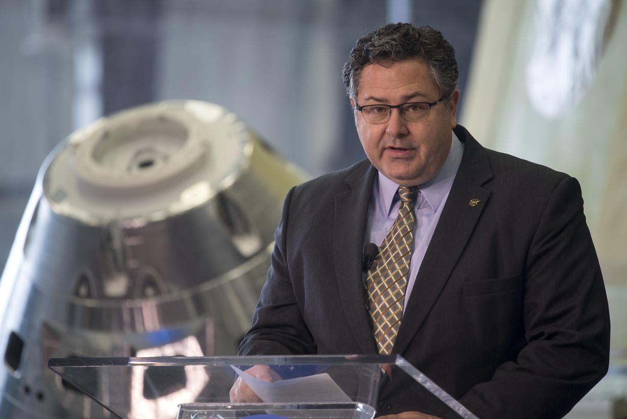 NASA Marshall Space Flight Center Director Todd May introduces acting NASA Administrator Robert Lightfoot during a State of NASA event Monday, Feb. 12, 2018 at NASA's Marshall Space Flight Center in Huntsville, Alabama.  Photo Credit: (NASA/Bill Ingalls)