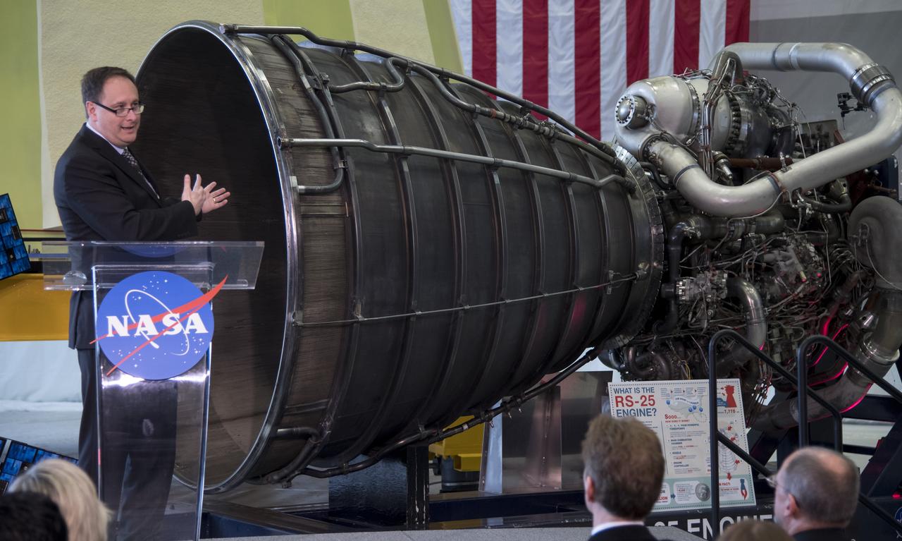Acting NASA Administrator Robert Lightfoot discusses the fiscal year 2019 budget proposal during a State of NASA address Monday, Feb. 12, 2018 at NASA's Marshall Space Flight Center in Huntsville, Alabama.  Photo Credit: (NASA/Bill Ingalls)