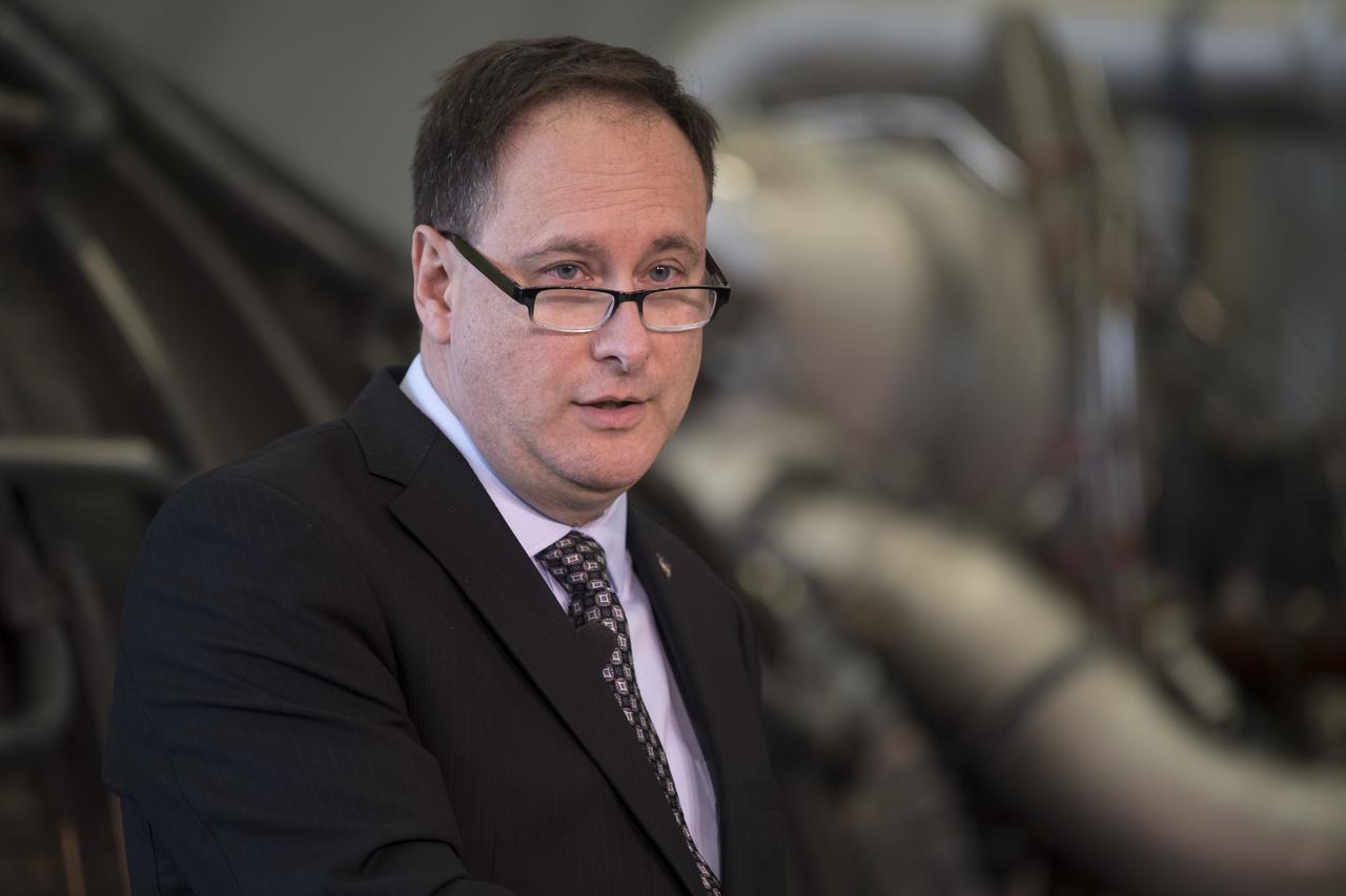 Acting NASA Administrator Robert Lightfoot discusses the fiscal year 2019 budget proposal during a State of NASA address Monday, Feb. 12, 2018 at NASA's Marshall Space Flight Center in Huntsville, Alabama.  Photo Credit: (NASA/Bill Ingalls)