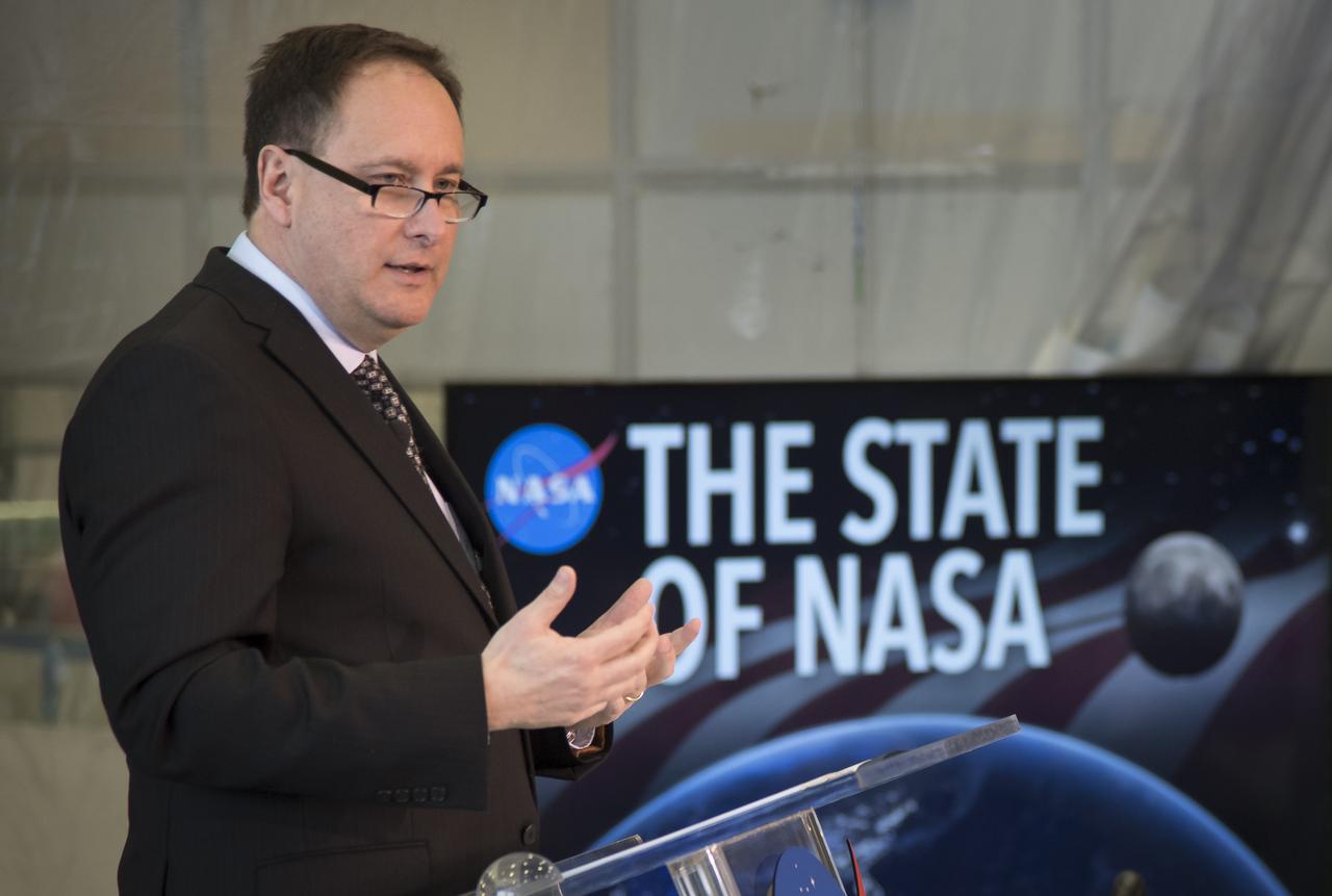 Acting NASA Administrator Robert Lightfoot discusses the fiscal year 2019 budget proposal during a State of NASA address Monday, Feb. 12, 2018 at NASA's Marshall Space Flight Center in Huntsville, Alabama.  Photo Credit: (NASA/Bill Ingalls)