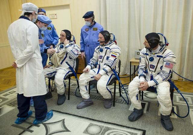 NASA image: Expedition 55 Preflight