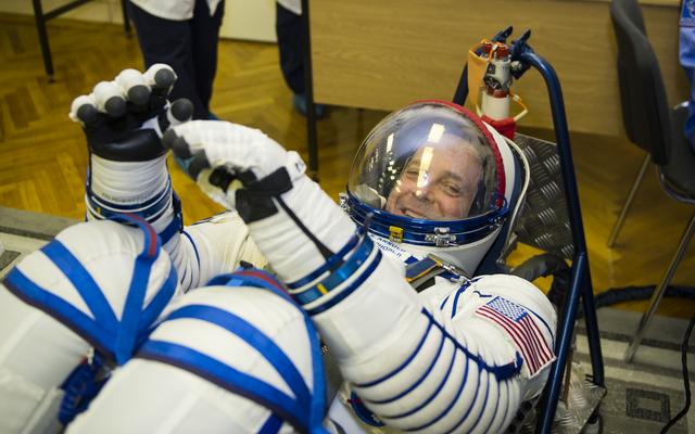 NASA image: Expedition 55 Preflight