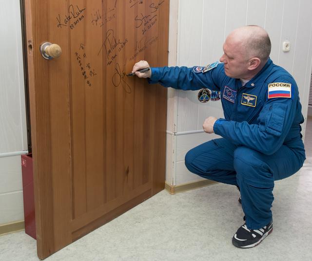 Expedition 55 Preflight