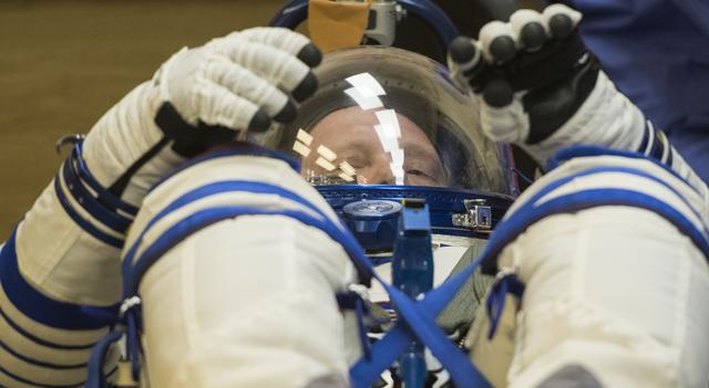 NASA image: Expedition 55 Preflight