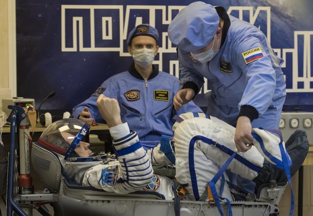 NASA image: Expedition 55 Preflight