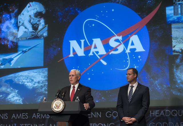 NASA image: Bridenstine Sworn In As NASA Administrator