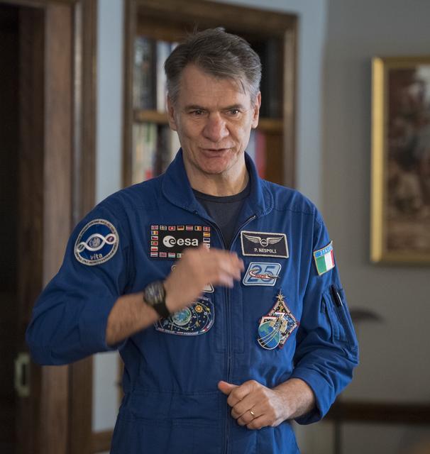 Astronauts Randy Bresnik and Paolo Nespoli Visit Marine Corps Ba