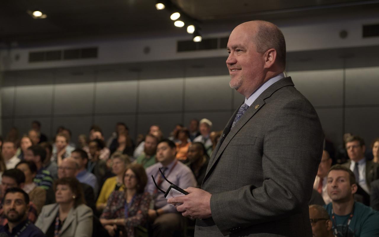 Acting NASA Associate Administrator for the Office of Communications Bob Jacobs moderates a NASA town hall event, Thursday, May 17, 2018 at NASA Headquarters in Washington. Photo Credit: (NASA/Bill Ingalls)