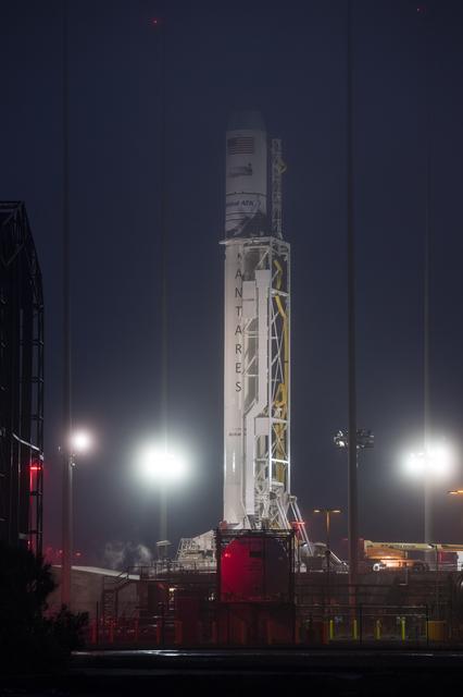 Orbital ATK CRS-9 Raising on the Pad