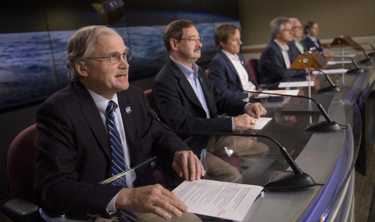 NASA Headquarters Public Affairs Officer Steve Cole, left, moderates the Gravity Recovery and Climate Experiment Follow-On (GRACE-FO) mission prelaunch media briefing with David Jarrett, GRACE-FO program executive in the Earth Science Division at NASA Headquarters; Frank Webb, GRACE-FO project scientist at JPL; Frank Flechtner, GRACE-FO project manager for the German Research Centre for Geosciences (GFZ) in Potsdam, Germany; Phil Morton, NASA GRACE-FO project manager at JPL; and Capt. Jennifer Haden, weather officer, 30th Space Wing, Vandenberg Air Force Base, right,  Monday, May 21, 2018, at Vandenberg Air Force Base in California. The twin GRACE-FO spacecraft will measure changes in how mass is redistributed within and among Earth's atmosphere, oceans, land and ice sheets, as well as within Earth itself. Photo Credit: (NASA/Bill Ingalls)