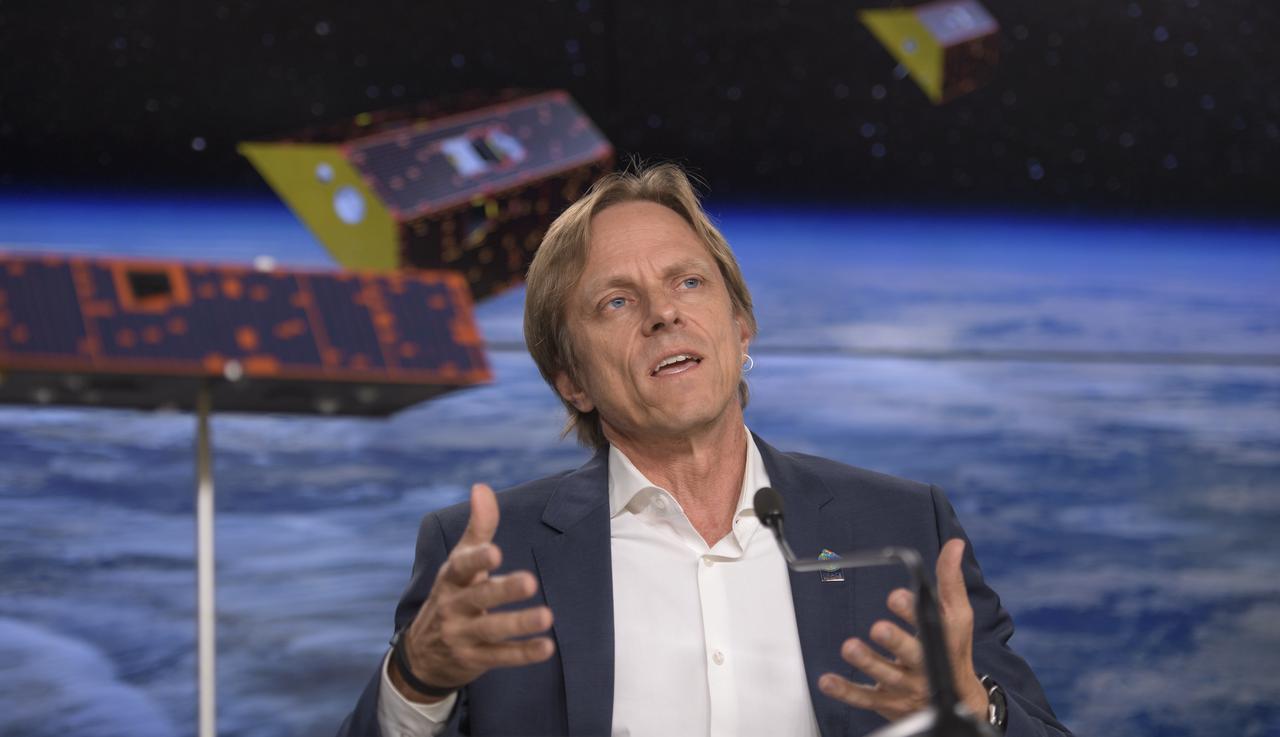 Frank Webb, GRACE-FO project scientist at JPL, discusses the Gravity Recovery and Climate Experiment Follow-On (GRACE-FO) mission during a prelaunch media briefing, Monday, May 21, 2018, at Vandenberg Air Force Base in California. The twin GRACE-FO spacecraft will measure changes in how mass is redistributed within and among Earth's atmosphere, oceans, land and ice sheets, as well as within Earth itself. Photo Credit: (NASA/Bill Ingalls)