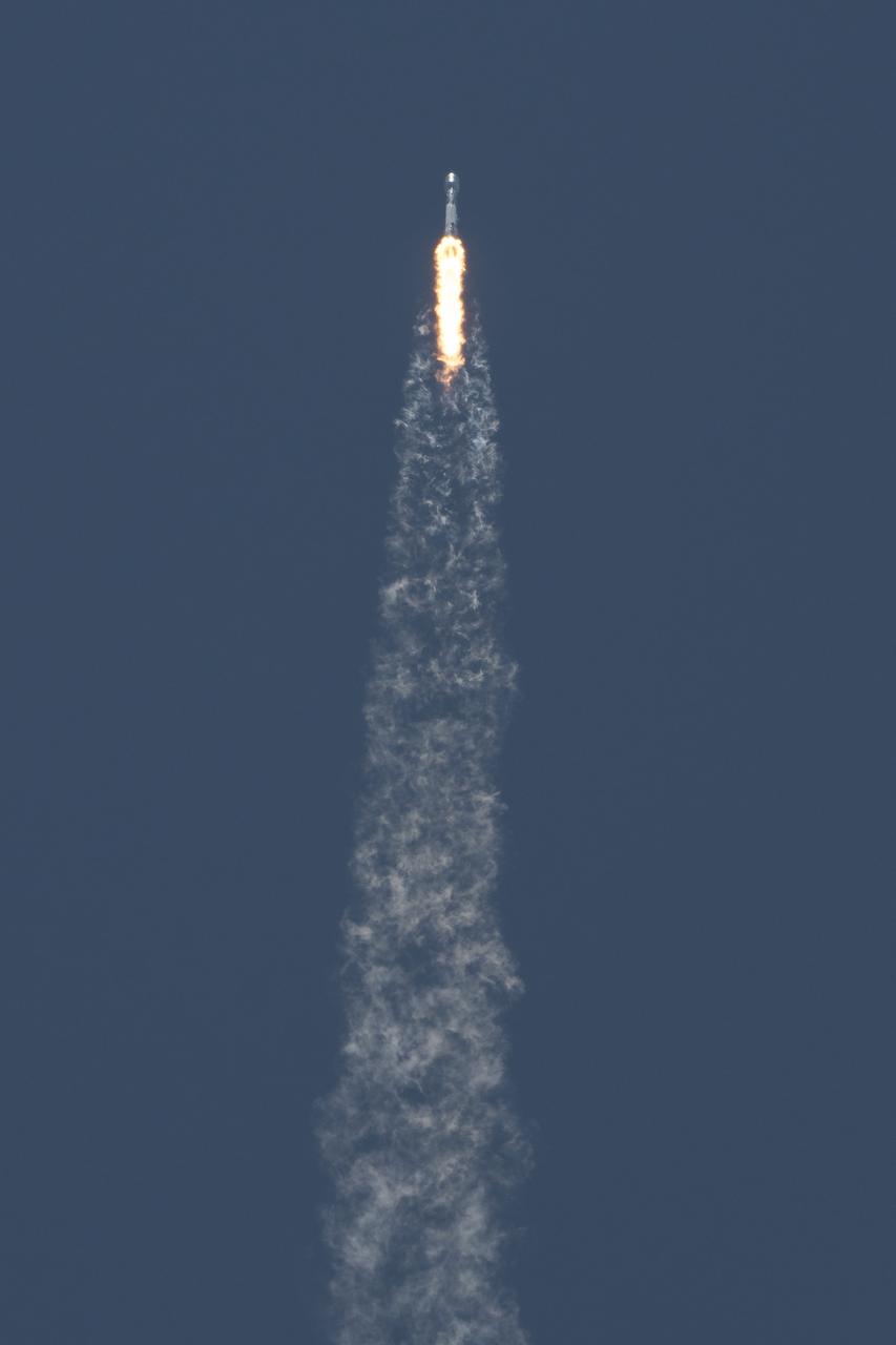 The NASA/German Research Centre for Geosciences GRACE Follow-On spacecraft launch onboard a SpaceX Falcon 9 rocket, Tuesday, May 22, 2018, from Space Launch Complex 4E at Vandenberg Air Force Base in California. The mission will measure changes in how mass is redistributed within and among Earth's atmosphere, oceans, land and ice sheets, as well as within Earth itself. GRACE-FO is sharing its ride to orbit with five Iridium NEXT communications satellites as part of a commercial rideshare agreement. Photo Credit: (NASA/Bill Ingalls)