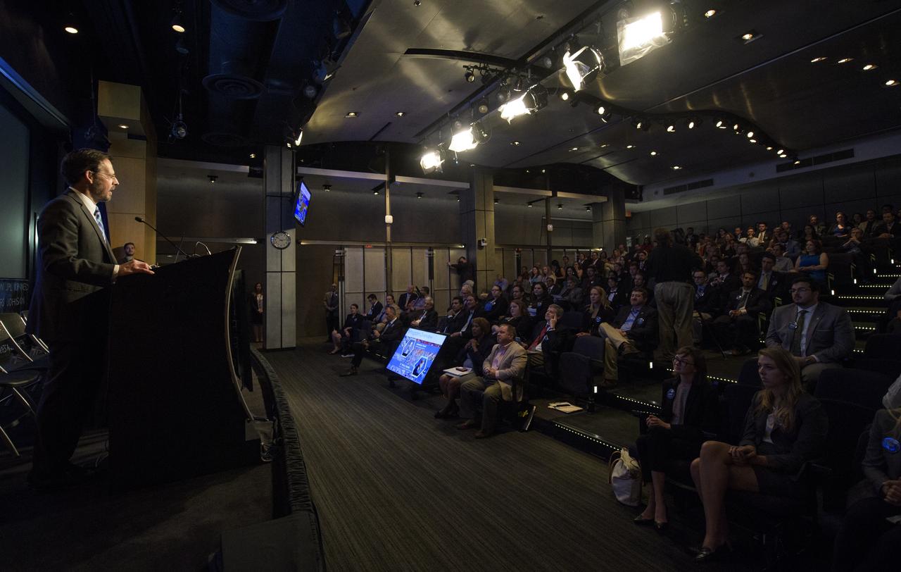 NASA Director of Applied Sciences Program (Earth Science Division) Lawrence Friedl speaks during the 2018 Annual Earth Science Applications Showcase, Wednesday, Aug. 1, 2018 at NASA Headquarters in Washington. Every summer students and young professionals from NASA’s Applied Sciences’ DEVELOP National Program come to NASA Headquarters and present their research projects. DEVELOP is a training and development program where students work on Earth science research projects, mentored by science advisers from NASA and partner agencies, and extend research results to local communities.  Photo Credit: (NASA/Joel Kowsky)