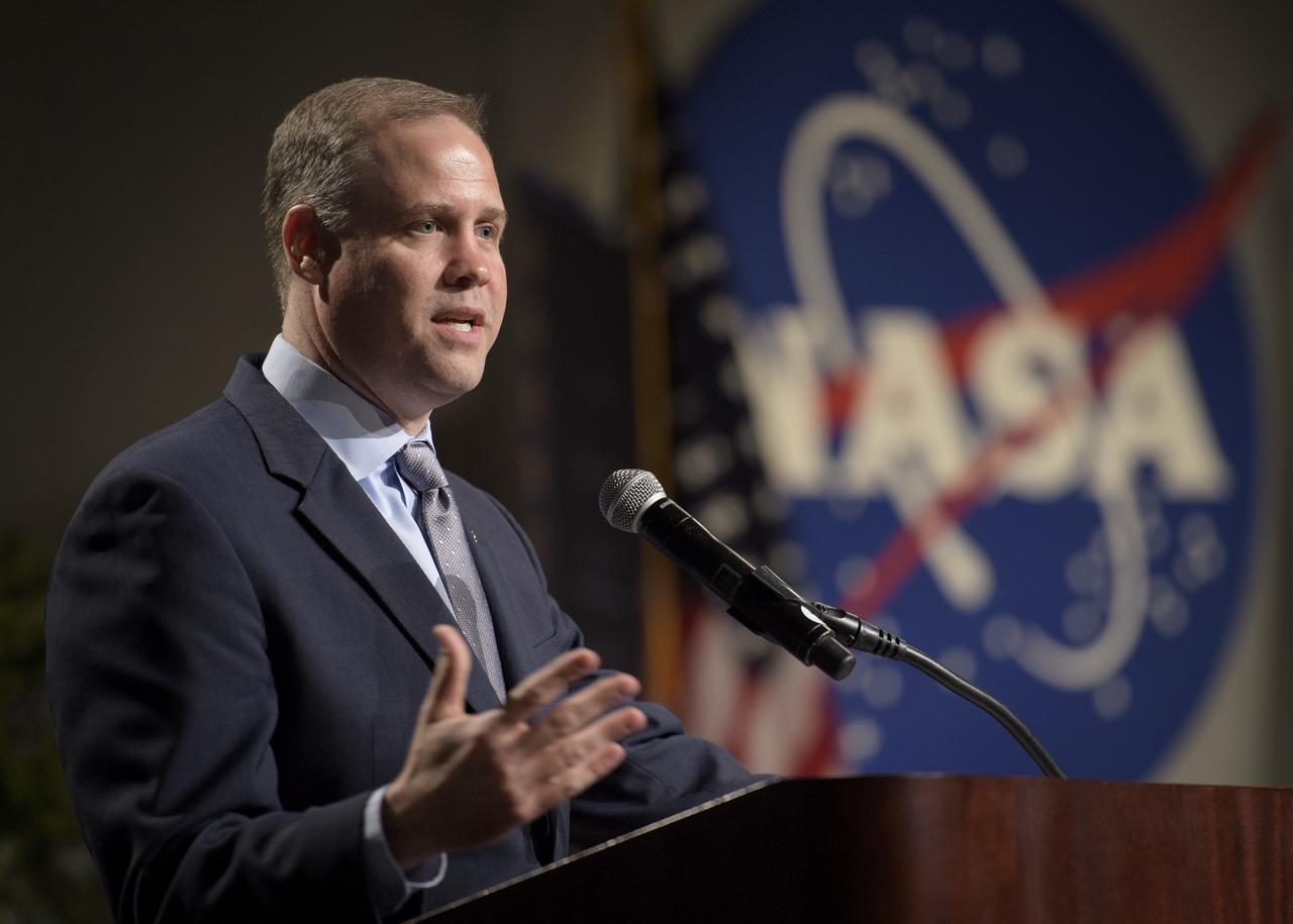NASA Administrator Jim Bridenstine delivers remarks during the 2018 Agency Honor Awards ceremony, Thursday, Aug. 2, 2018 at NASA's Johnson Space Center in Houston, Texas. Photo Credit: (NASA/Bill Ingalls)