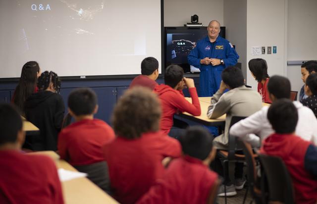NASA image: Astronaut Tingle at Udvar-Hazy Center