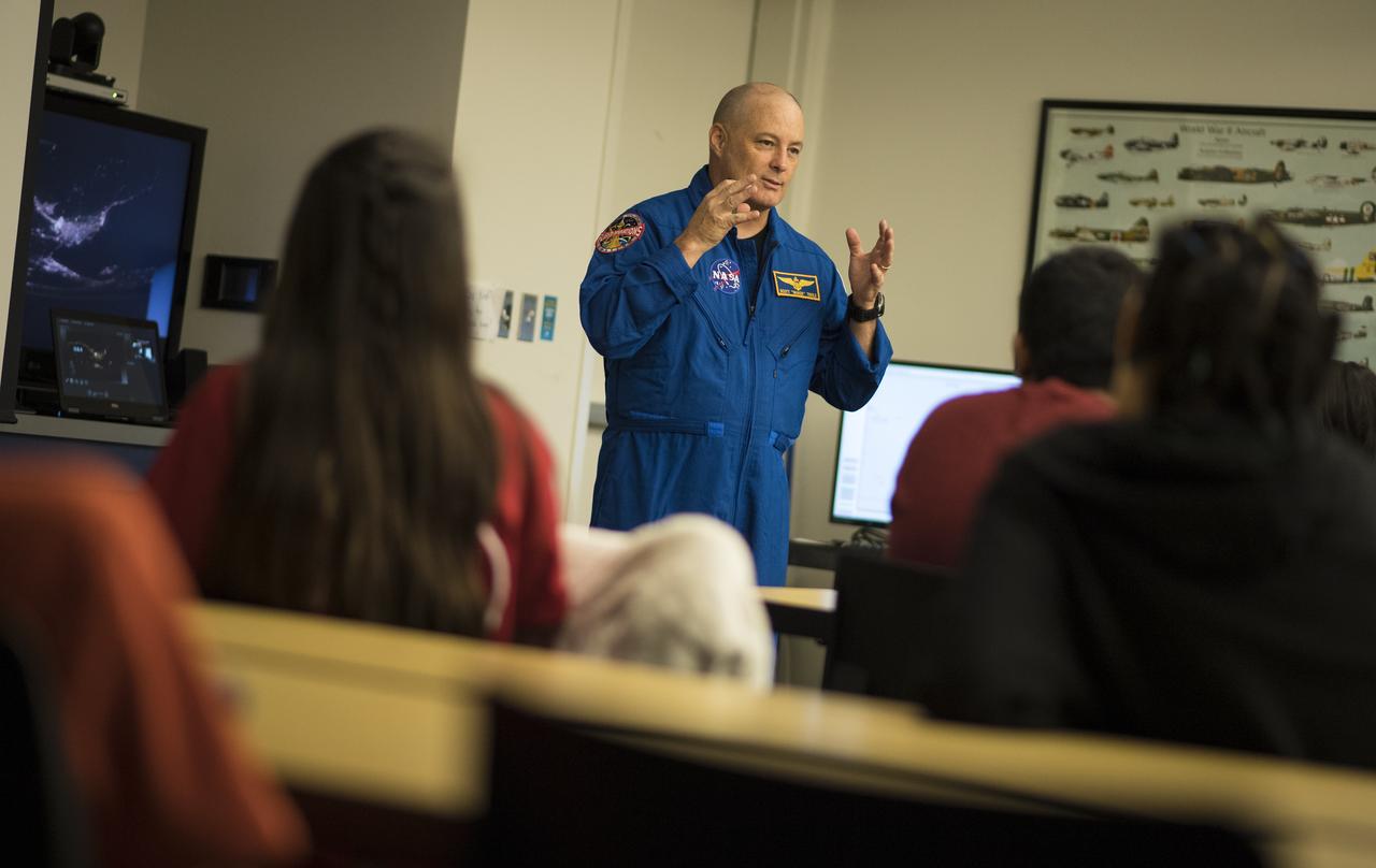 NASA astronaut Scott Tingle speaks to students about his time onboard the International Space Station, Wednesday, Sept. 12, 2018 at the Smithsonian National Air and Space Museum's Steven F. Udvar-Hazy Center in Chantilly, Va. Tingle spent 168 days onboard the International Space Station as part of Expeditions 54 and 55. Photo Credit: (NASA/Joel Kowsky)