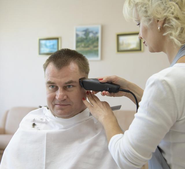 Expedition 57 Crew Haircuts
