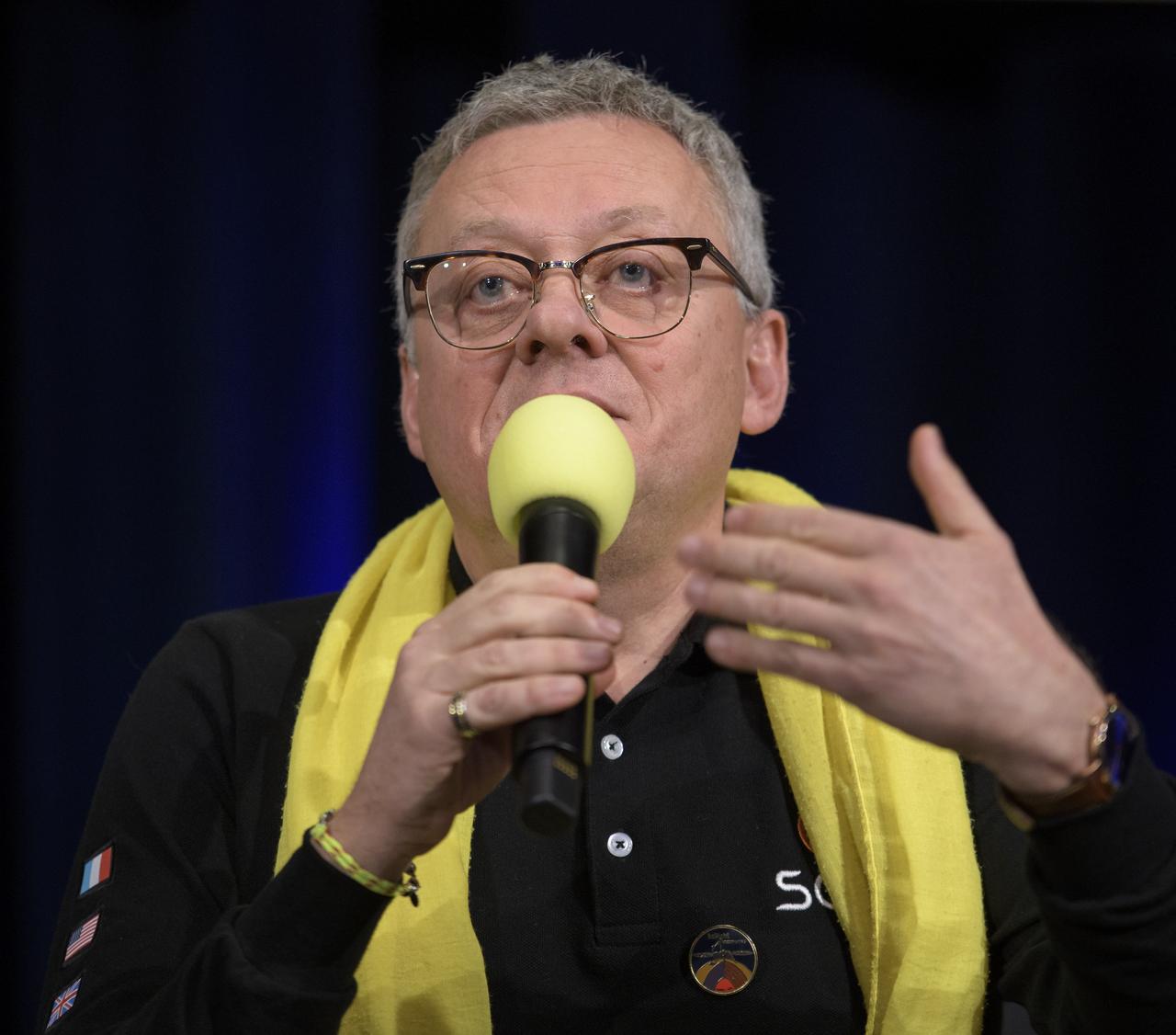 Philippe Laudet, SEIS Project Manager, French National Space Agency (CNES) talks about Mars InSight during a social media briefing, Sunday, Nov. 25, 2018 at NASA's Jet Propulsion Laboratory in Pasadena, California.  InSight, short for Interior Exploration using Seismic Investigations, Geodesy and Heat Transport, is a Mars lander designed to study the "inner space" of Mars: its crust, mantle, and core. InSight is scheduled to touch down on the Red Planet at approximately noon PST (3 p.m. EST) on Nov. 26. Photo Credit: (NASA/Bill Ingalls)