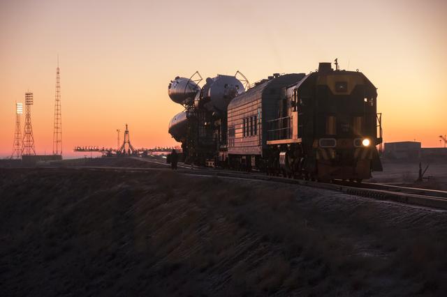 NASA image: Expedition 58 Rollout