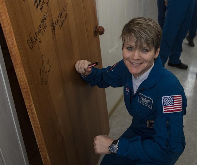NASA image: Expedition 58 Door Signing