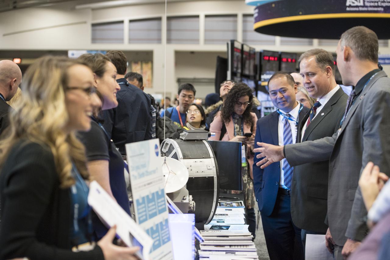 NASA Administrator Jim Bridenstine visits a NASA booth at the American Geophysical Union (AGU) meeting, Tuesday, Dec. 11, 2018 at the Washington Convention Center in Washington. Photo Credit: (NASA/Aubrey Gemignani)