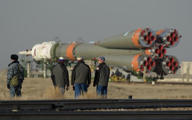 Expedition 59 Soyuz Rollout