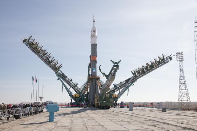 NASA image: Expedition 59 Soyuz Rollout