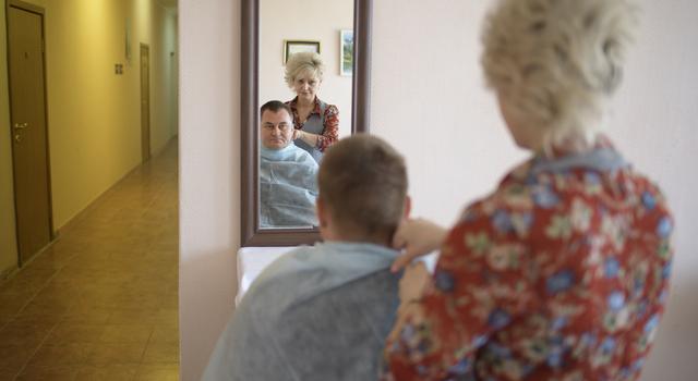 Expedition 59 Crew Haircuts