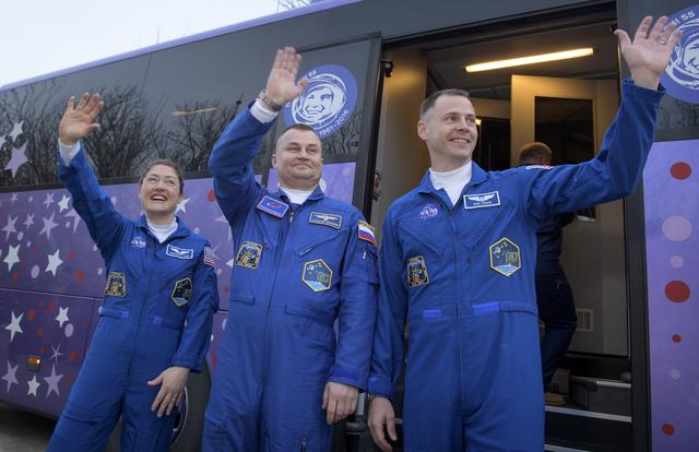 Expedition 59 Hotel Departure