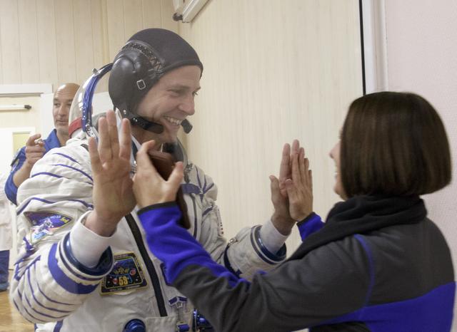 NASA image: Expedition 59 Preflight