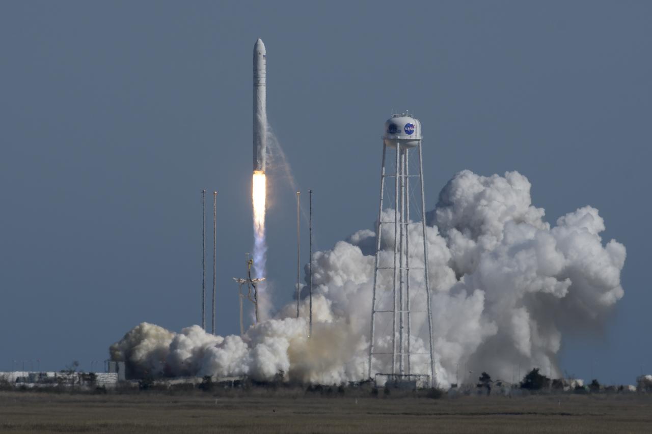 The Northrop Grumman Antares rocket, with Cygnus resupply spacecraft onboard, launches from Pad-0A, Wednesday, April 17, 2019 at NASA's Wallops Flight Facility in Virginia. Northrop Grumman's 11th contracted cargo resupply mission for NASA to the International Space Station will deliver about 7,600 pounds of science and research, crew supplies and vehicle hardware to the orbital laboratory and its crew. Photo Credit: (NASA/Bill Ingalls)